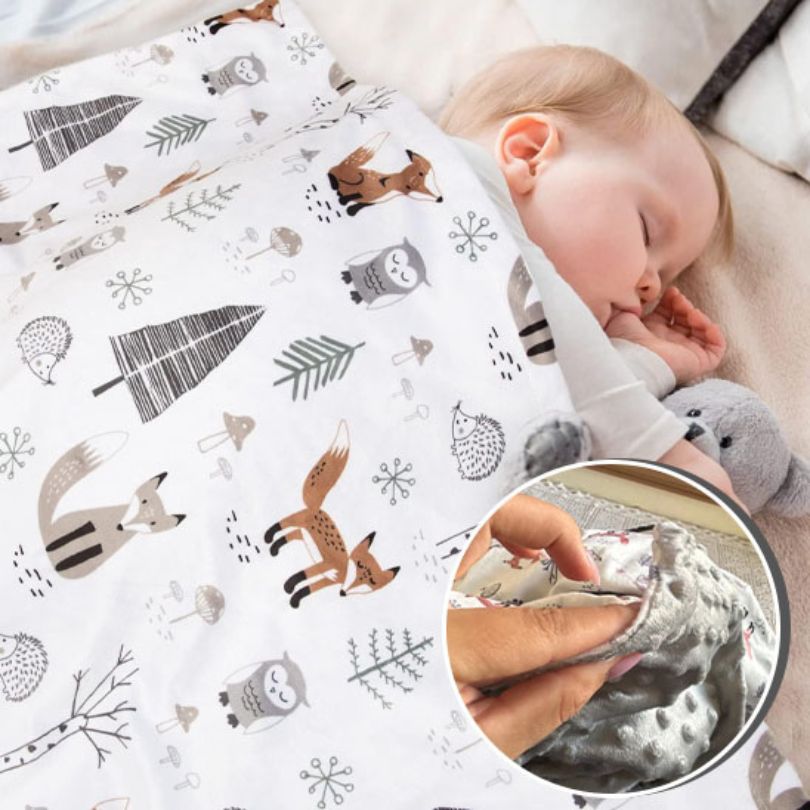 Couverture bébé douce avec dragonne et chaussettes assorties – idée cadeau de naissance