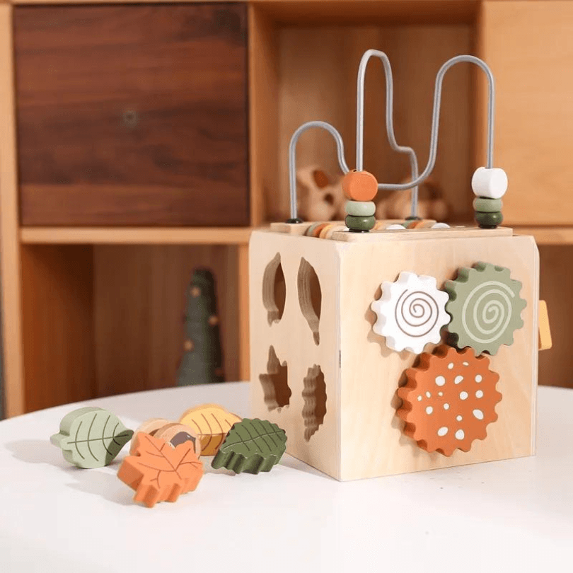 Cube-d_Activite-en-bois