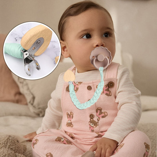 attache tetine personnalisable facile à clipser sur les vêtements pratique