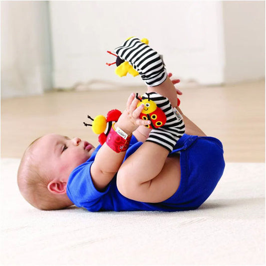 hochet bébé avec bracelet