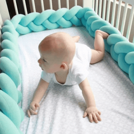 Tour-de-Lit-Bleu-ciel-Bebe